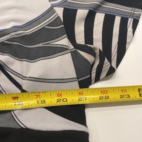 ENCORE V-Neck top Abstract Black White Grey Babydoll Empire Womens Plus Size 3X - Picture 9 of 10